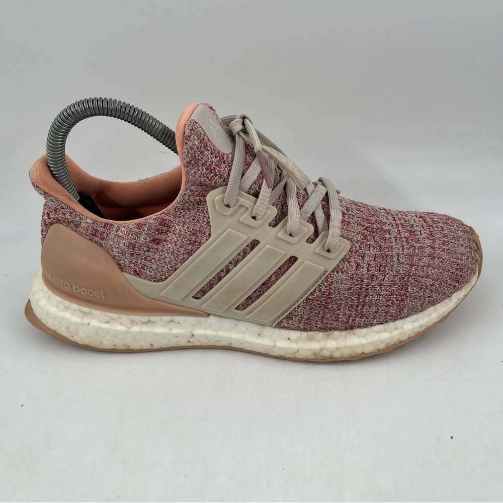 👞Adidas Ultraboost Chalk Coral Low Lace Up Comfort Shoe - Size 7.5